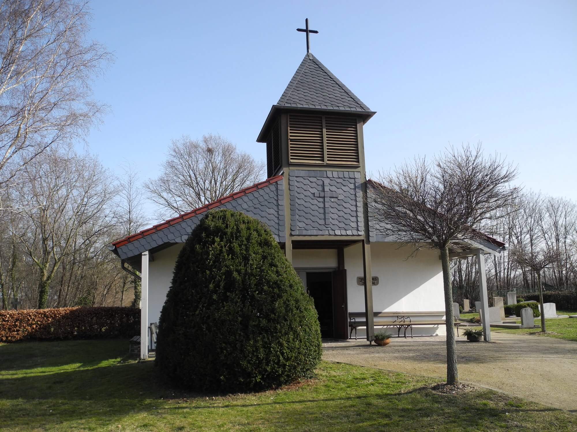 Kirche und Friedhof Brackstedt